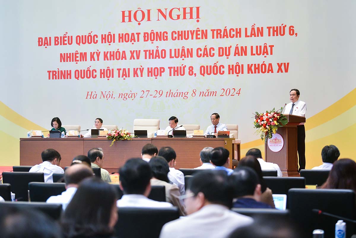Politburo member and National Assembly Chairman Tran Thanh Man speaks at the 6th Conference of full-time National Assembly deputies, term XV National Assembly. Photo: Quochoi.vn.