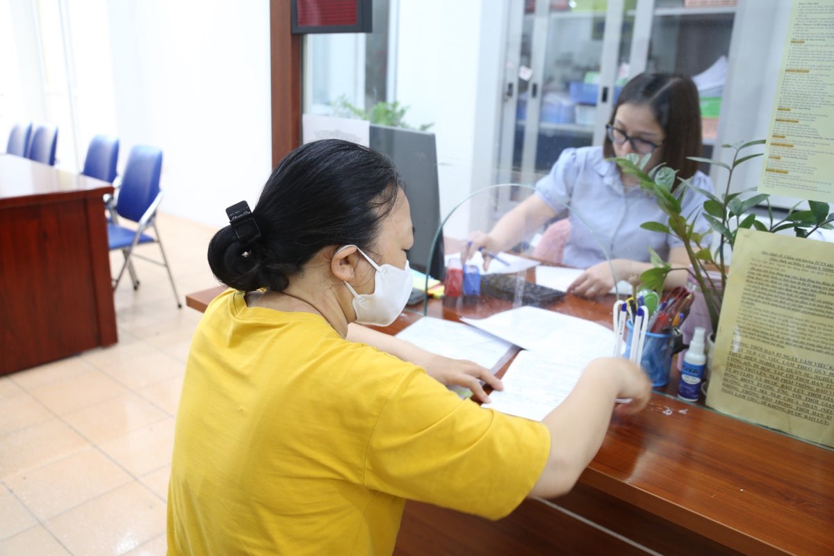 How to determine time and salary to calculate policies and regimes for cadres when streamlining the provisions of Decree 178/2024. Illustrative photo: Huong Nha