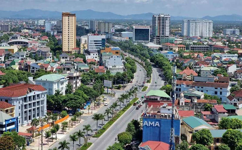 Vinh City currently has 33 communes and wards, which will be arranged into 3 commune-level administrative units. Photo: Quang Dai