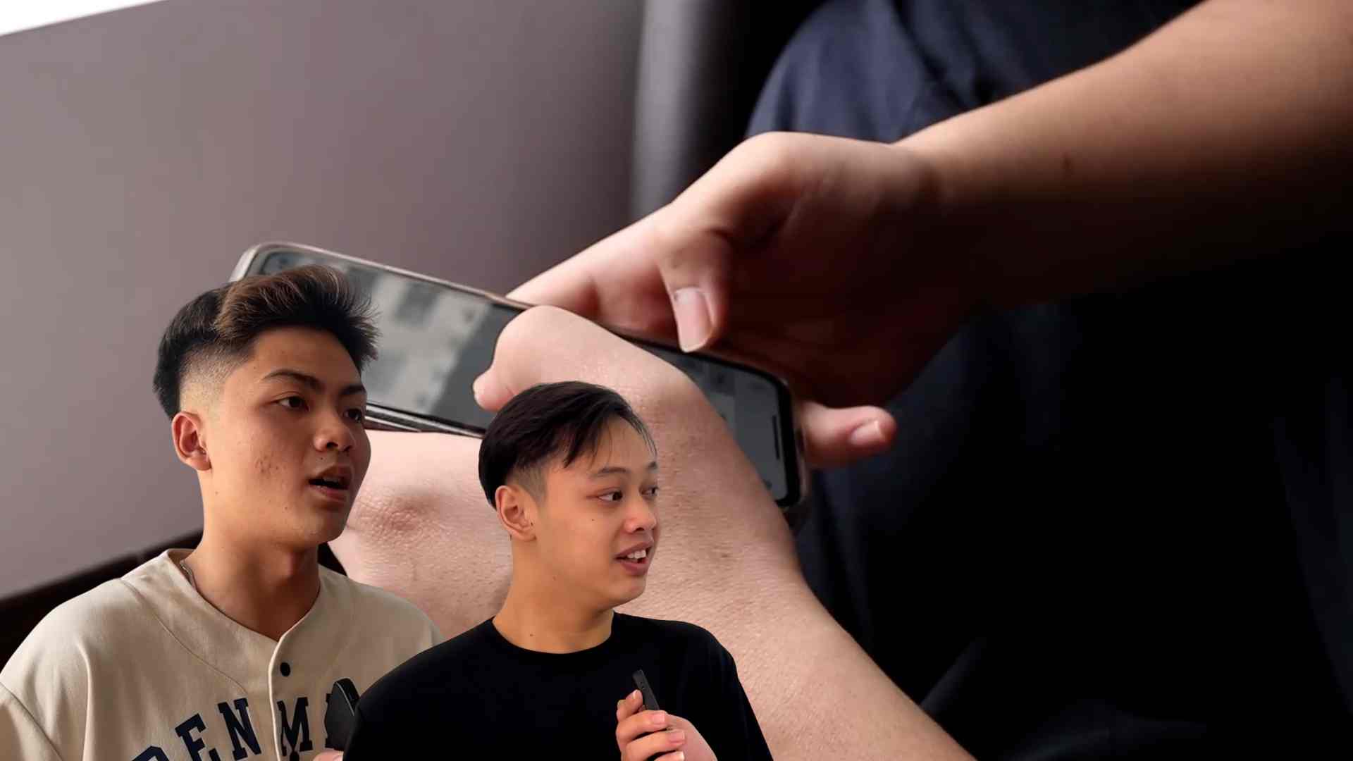 Love each other very much, breaking up is painful