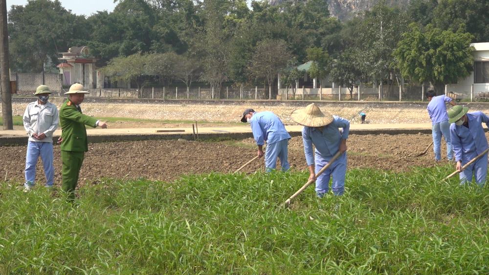 Police do not interrupt work at drug rehabilitation facilities