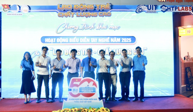Le khai mac hoat dong bieu dien tay nghe 2025 voi chu de “Lao dong tre - Chat luong cao“. Anh: XUAN HOAN