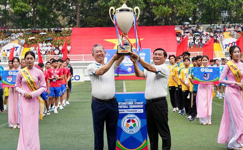 The International Youth Football Tournament kicked off in Ho Chi Minh City. Photo: Doc Lap
