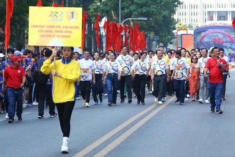 Lanh dao TPHCM tham du Ngay chay Olympic vi suc khoe toan dan. Anh: Thanh Vu