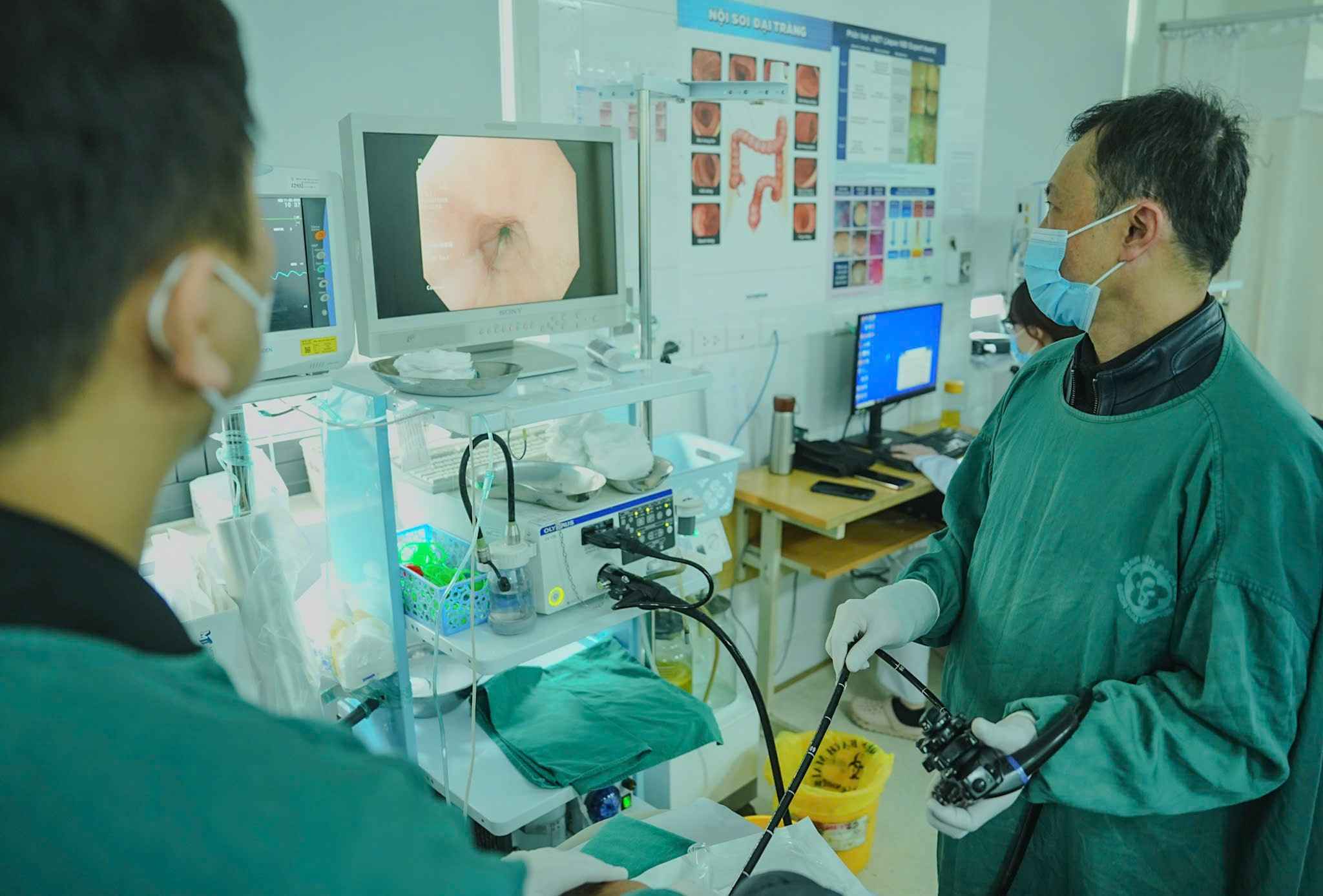 It is necessary to have an early gaster endoscopy if there are abnormalities. Photo: The Anh