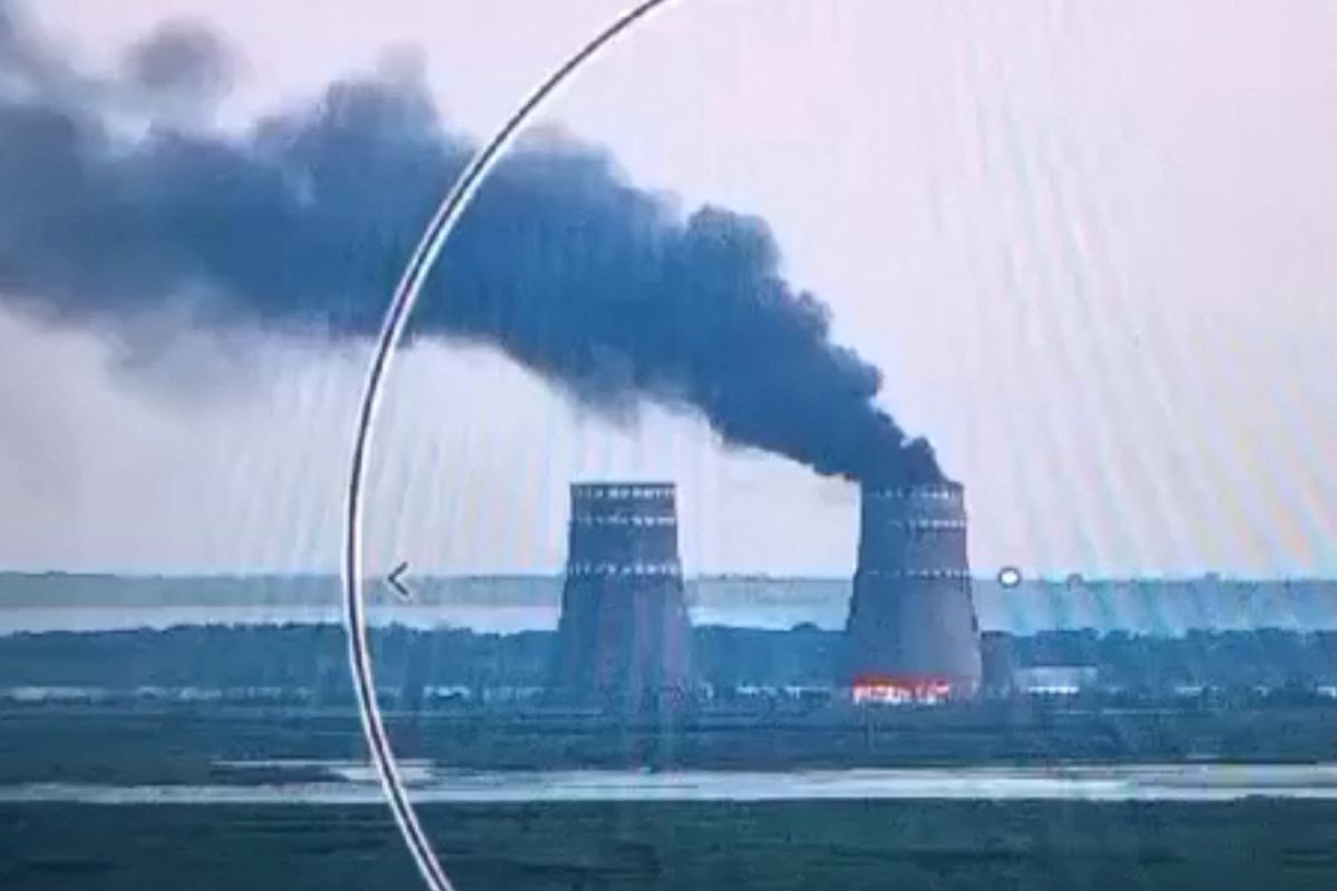 Fire at Zaporizhzhia nuclear power plant on August 11, 2024. Photo: AFP/Ukrainian President's Press Office