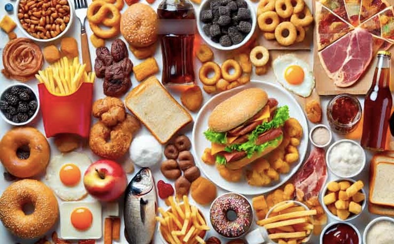 Processed snacks can cause increased blood sugar. Photo AI