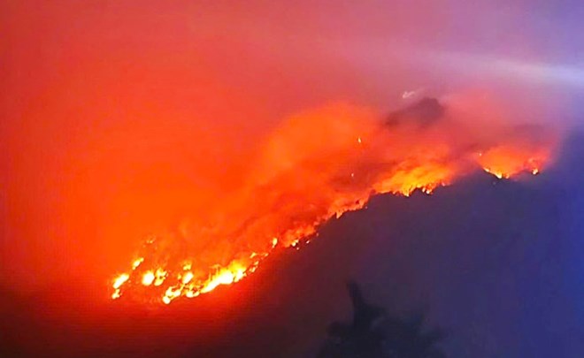 The forest fire in Tuyen Quang caused more than 20 hectares of forest to be burned down, killing 1 person. Photo: Provided by the people.