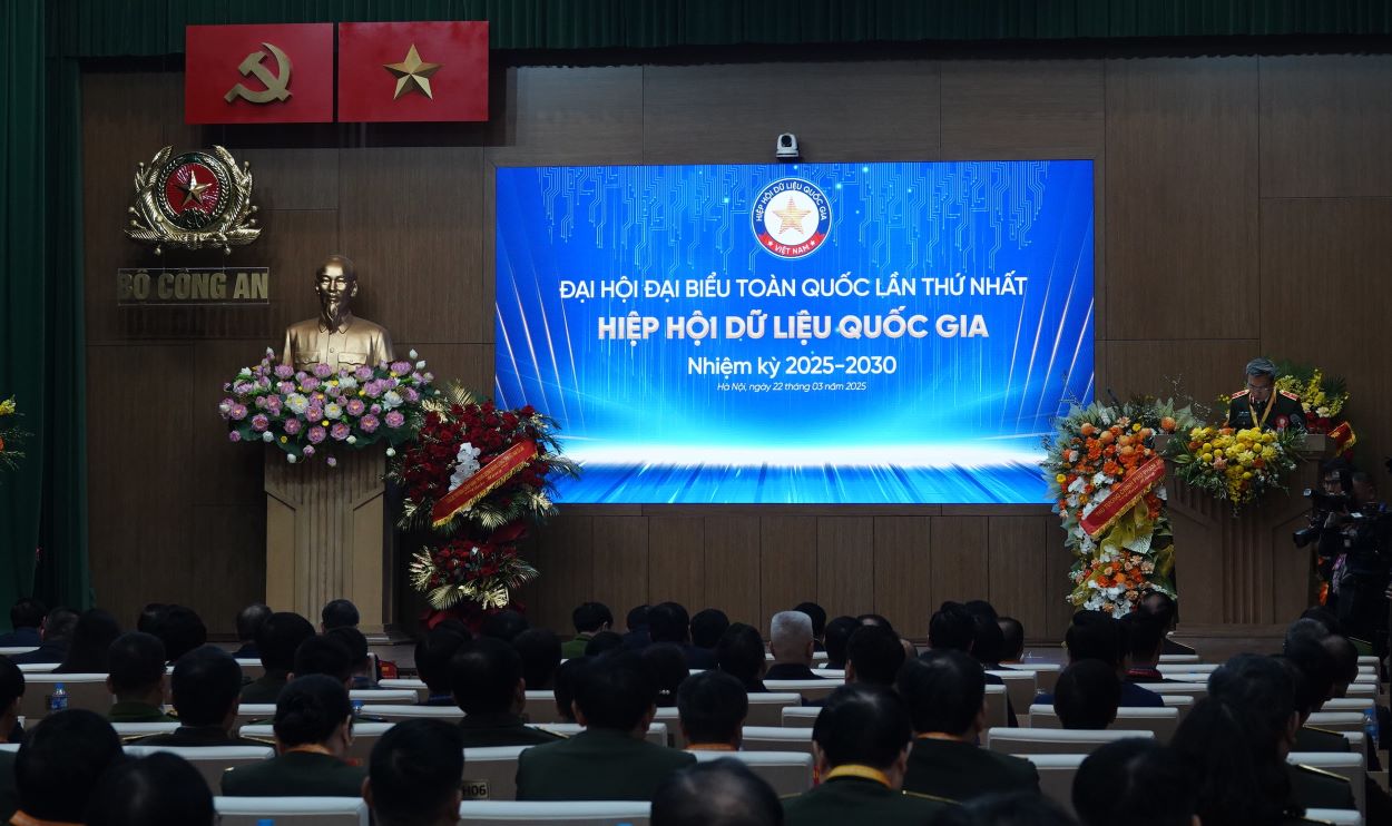 The program launched the National Data Society. Photo: Nguyen Dang