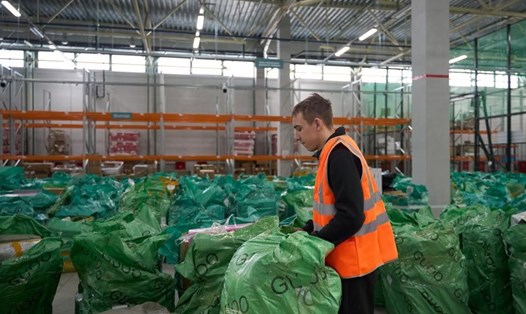 Kho hàng hóa ở Blagoveshchensk, Nga, ngày 21.3.2025. Ảnh: Xinhua