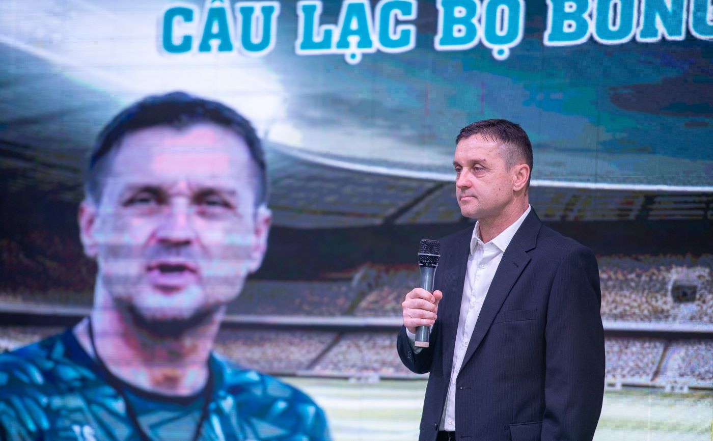 Mr. Tomislav Steinbrückner - new coach of Dong A Thanh Hoa. Photo: Xuan Hung