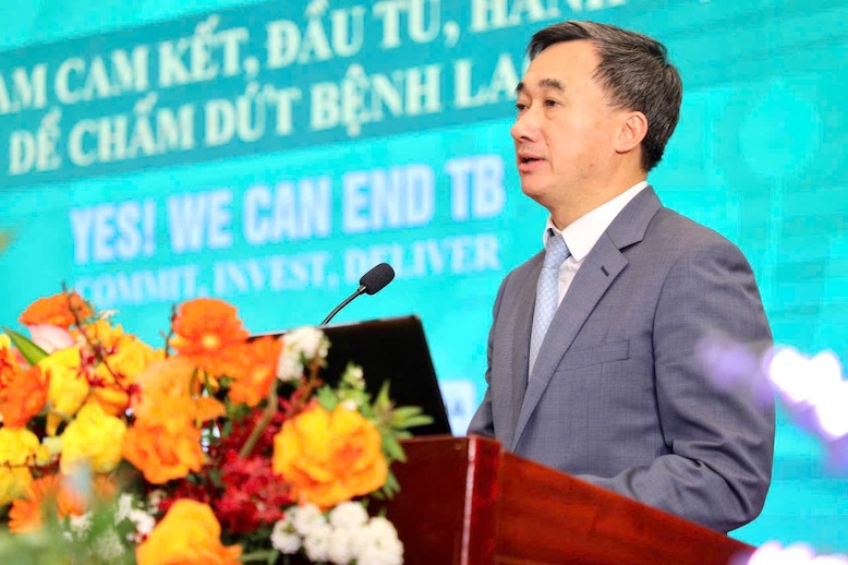 Deputy Minister of Health Prof. Dr. Tran Van Thuan directed a number of key tasks in implementing the commitment to end tuberculosis by 2035. Photo: BVCC