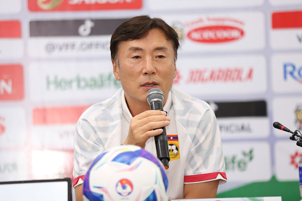 Coach Ha Hyeok-jun of the Laos team. Photo: Thanh Vu