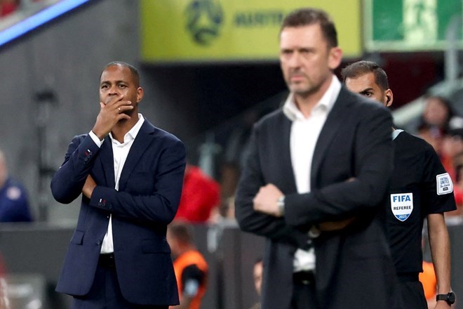 Coach Patrick Kluivert of the Indonesian team faces a big challenge in the 2026 World Cup qualifiers. Photo: AFP