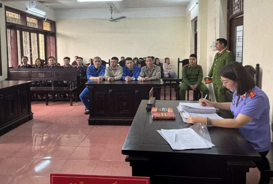 Phiên tòa xét xử các đối tượng sử dụng ma túy tại Hải Dương. Ảnh: Viện KSND tỉnh Hải Dương