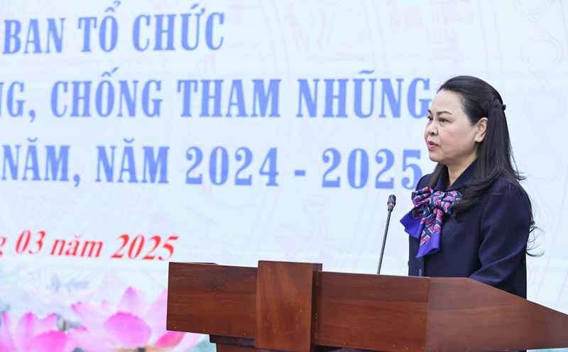 Ms. Nguyen Thi Thu Ha - Member of the Party Central Committee, Vice President - General Secretary of the Central Committee of the Vietnam Fatherland Front spoke at the meeting. Photo: Quang Vinh