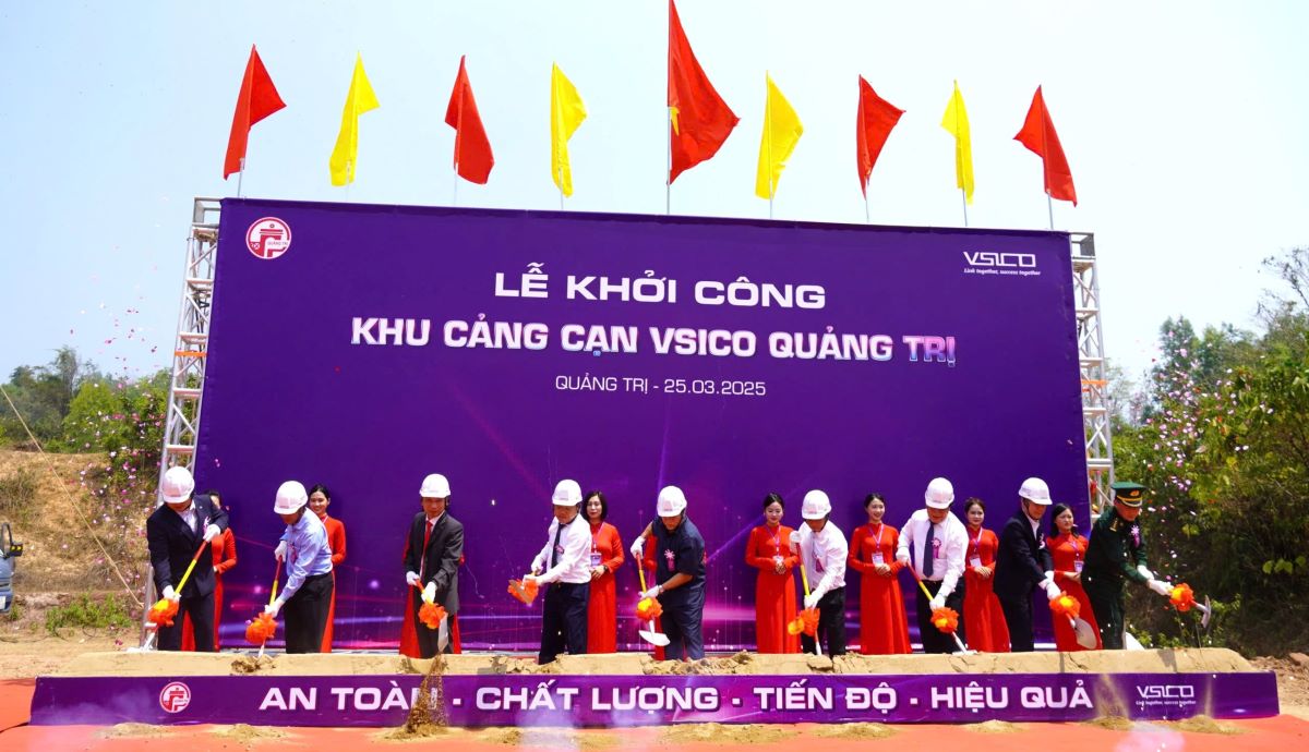 The groundbreaking ceremony for the construction of everyoneco Quang Tri Port Area. Photo: Tien Nhat
