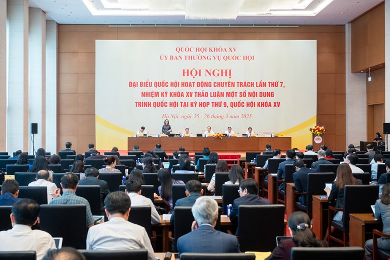 The salary and allowance policy for teachers is an issue of concern to many National Assembly deputies. Photo: National Assembly