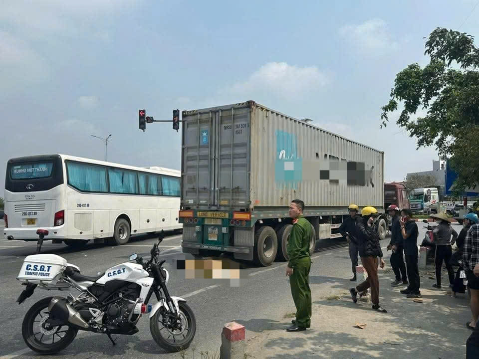 Scene of the accident at the An Duong Industrial Park intersection. Photo: Hai Phong City Traffic Safety Committee