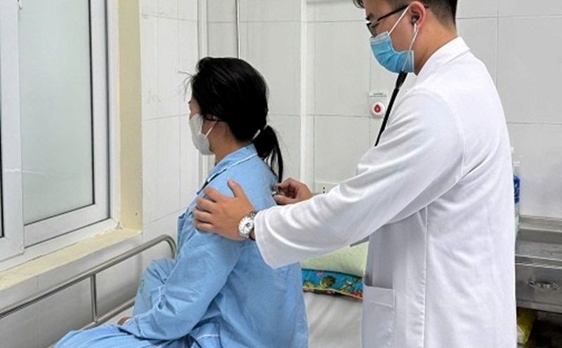 Pregnant women with measles, high risk of affecting the fetus. Photo: Nguyen Ha