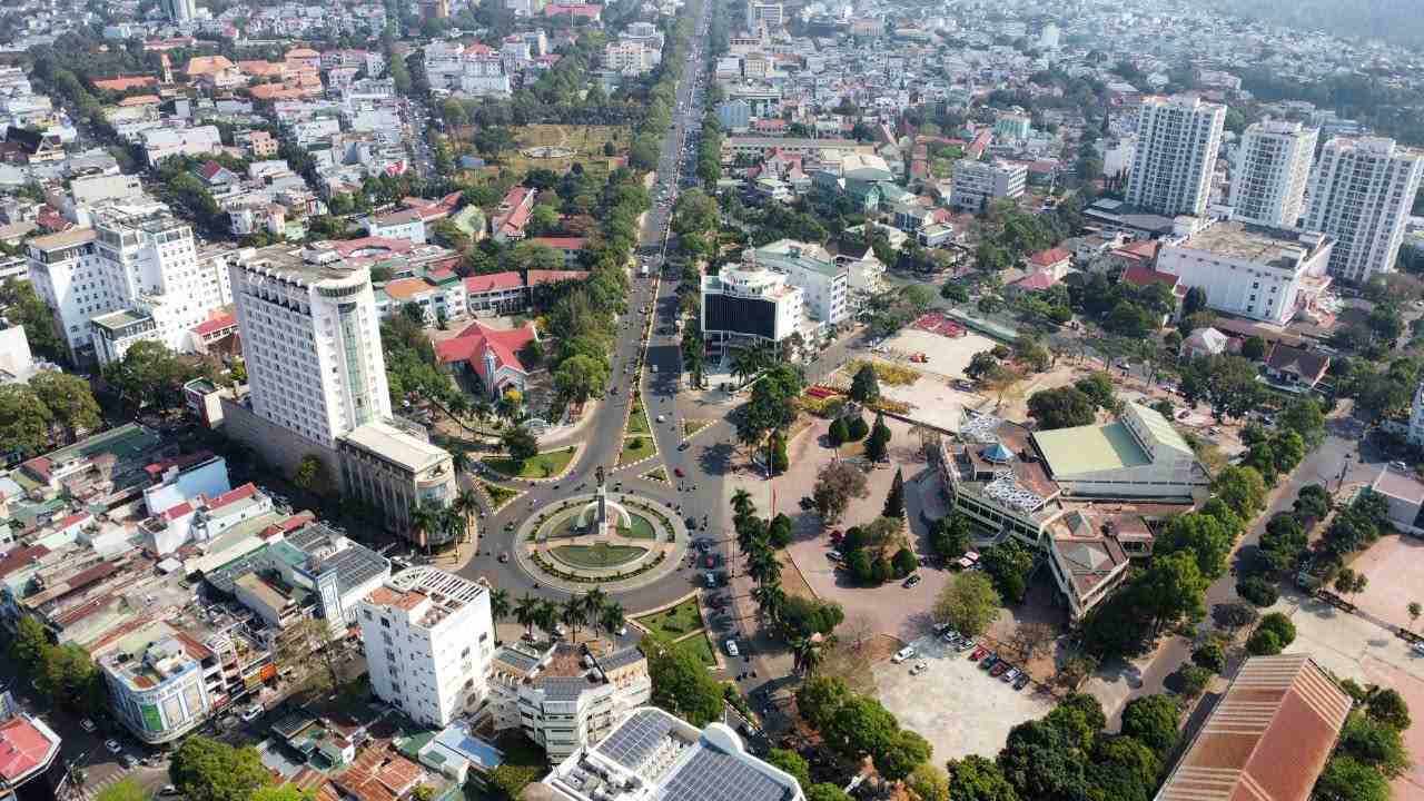 From September 1, 2020 to February 28, 2025, Dak Lak Provincial Police have registered to temporarily suspend exit for 7,088 cases. Photo: Bao Lam