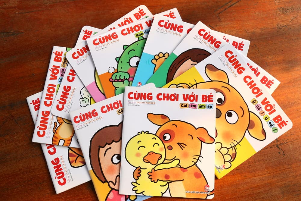 The book series "play with the baby" was published by Kim Dong Publishing House. Photo: Publishing House