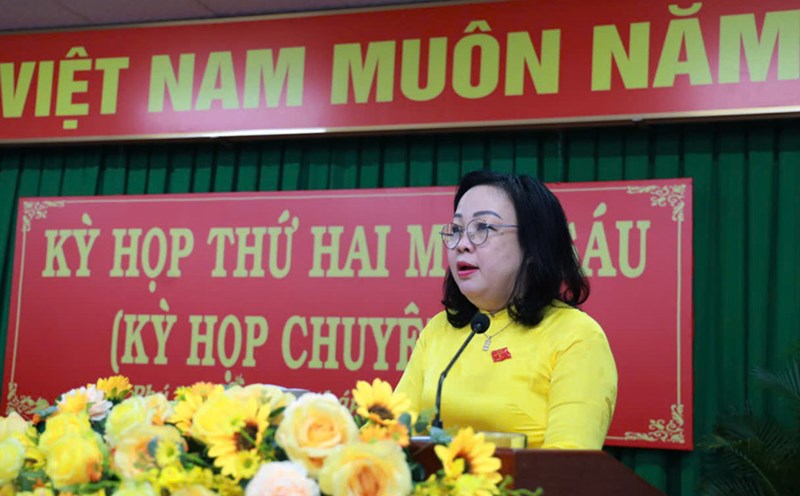 Ms. Cao Thi Hoa An - Standing Deputy Secretary of the Provincial Party Committee, Chairwoman of the People's Council of Phu Yen province spoke at the meeting. Photo: My Luan
