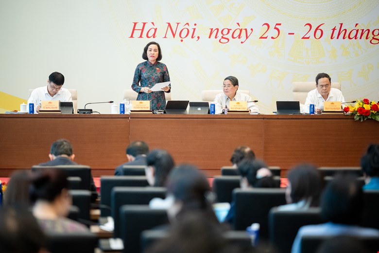 Vice Chairwoman of the National Assembly Nguyen Thi Thanh suggested that the Ministry of Home Affairs pay attention to those who retire after the reorganization. Photo: Quochoi.vn