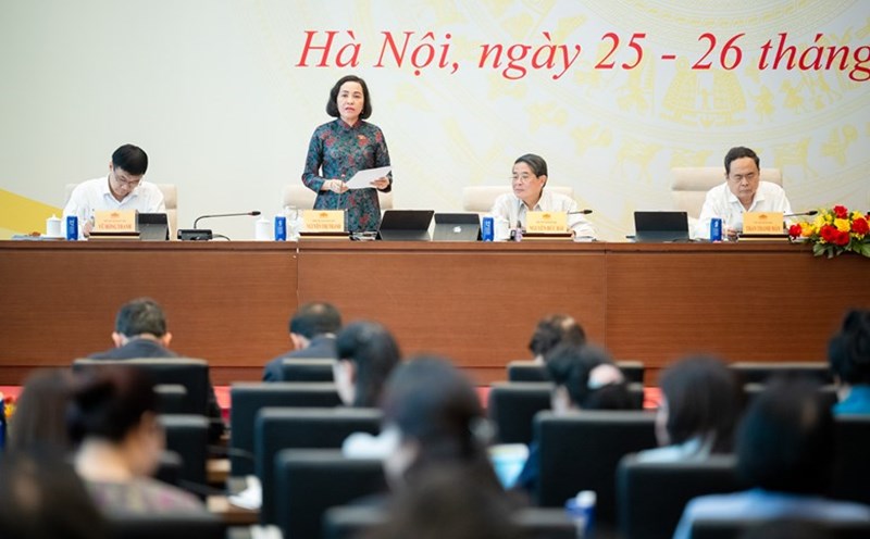 Vice Chairwoman of the National Assembly Nguyen Thi Thanh suggested that the Ministry of Home Affairs pay attention to those who retire after the reorganization. Photo: Quochoi.vn