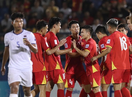 Vietnam won 5-0 against Laos in the opening match of the 2027 Asian Cup qualifiers. Photo: Thanh Vu