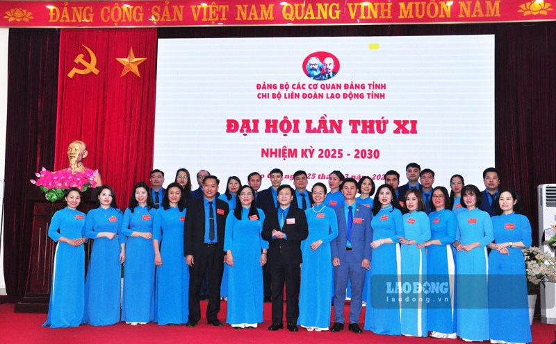 The Congress of the Lao Cai Provincial Labor Federation Party Cell was a great success. Photo: Dinh Dai