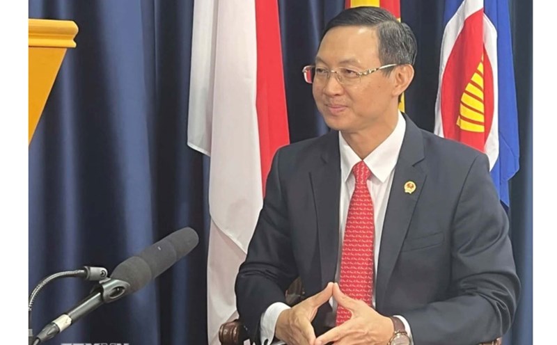 Vietnamese Ambassador to Singapore Tran Phuoc Anh. Photo: VNA