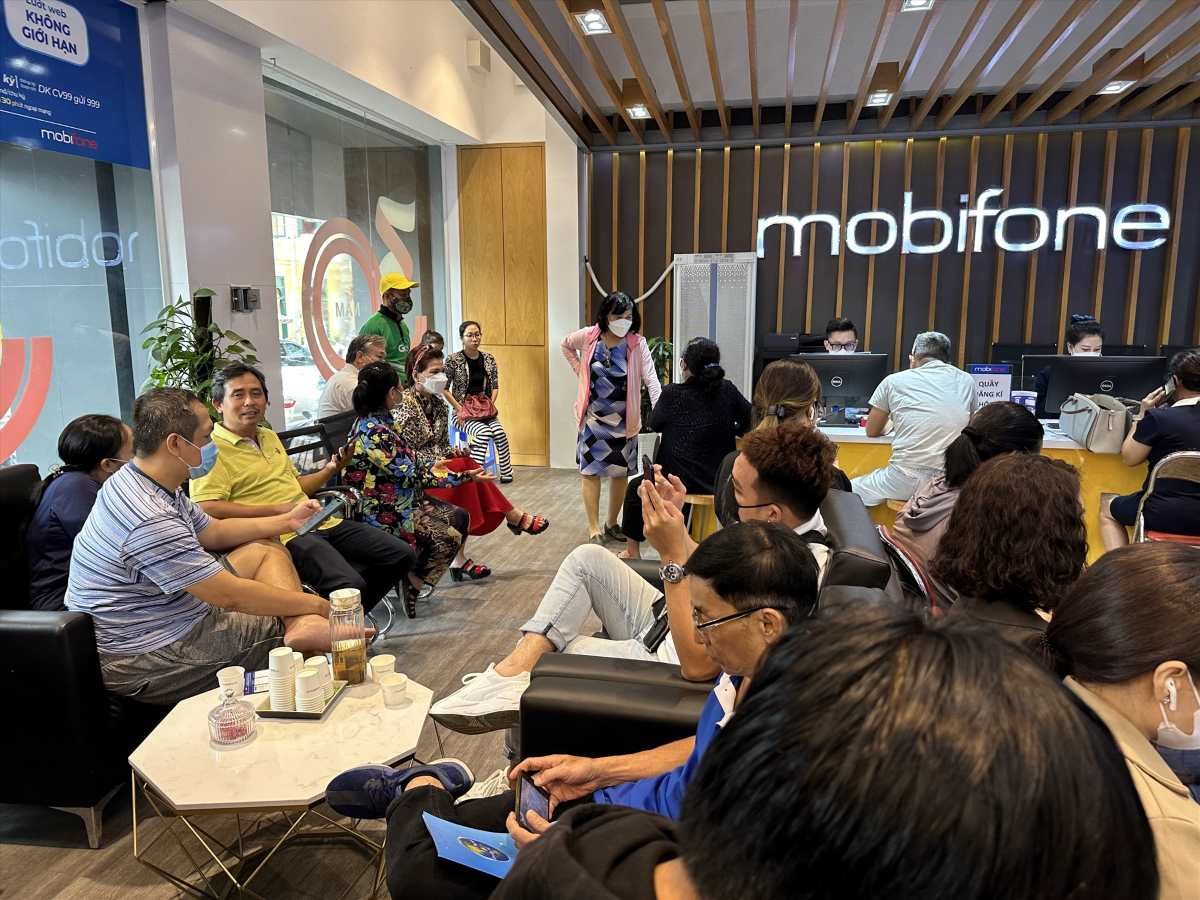 MobiFone officially commercialized 5G, just nearly 1 month after they were handed over to the Ministry of Public Security. Photo: Thanh Vu