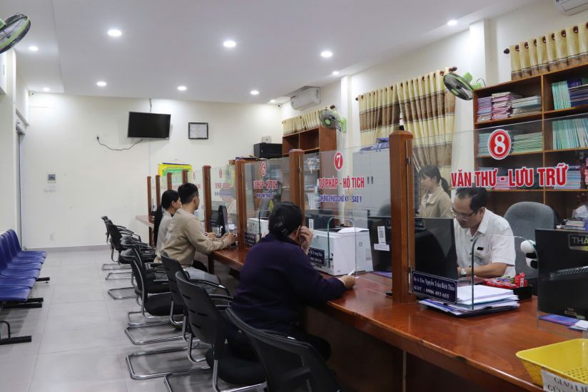 The "Another 30 minutes of responsibility" model in An Hai Nam ward, Son Tra district, Da Nang city is receiving positive responses from workers. Photo: Nguyen Linh