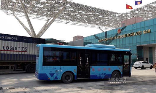 Cửa khẩu Quốc tế Móng Cái khu vực cầu Bắc Luân 2. Ảnh: Đoàn Hưng