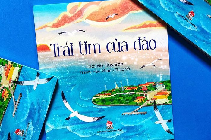 The book "Heart of the Island" about Truong Sa by author Ho Huy Son. Photo: Publishing House