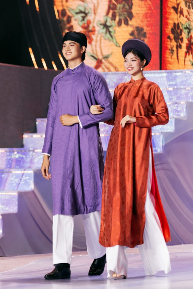 Cac thiet ke ao dai duoc lam thu cong ti mi. Anh: Ban to chuc