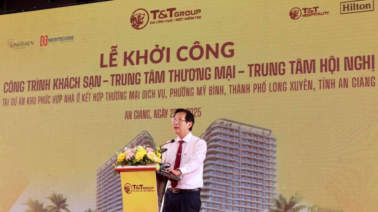 Ong Le Van Phuoc, Pho Chu tich Thuong truc UBND tinh An Giang phat bieu tai buoi le. Anh: T&T Group