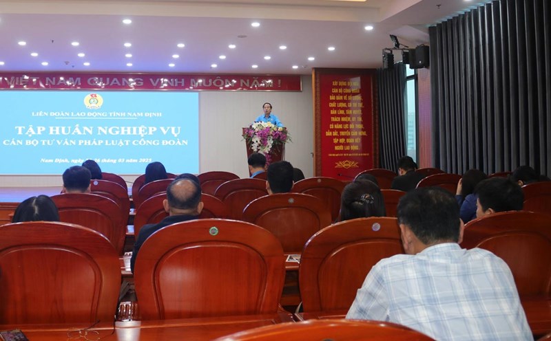 Training conference for legal advice and support staff of Nam Dinh Trade Union. Photo: Nam Dinh Labor Federation