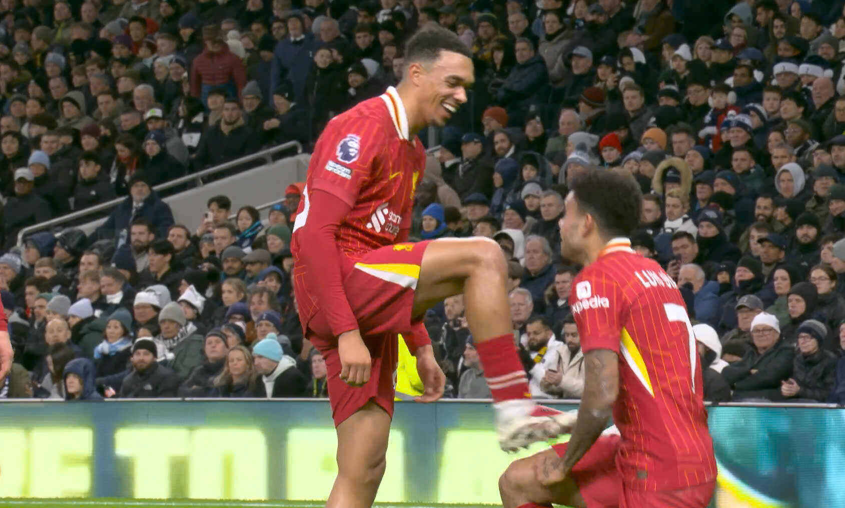 Trent Alexander-Arnold has been a key player for Liverpool in recent seasons. Photo: Cut from Premier League video