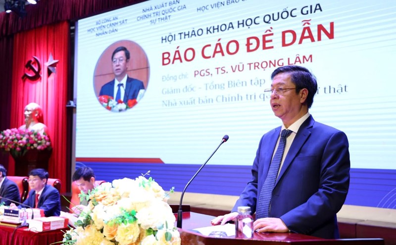 Associate Professor, Dr. Vu Trong Lam - Director, Editor-in-Chief of the National Political Publishing House Truth - stated that the fight against corruption and negativity is an irreversible trend. Photo: Tran Vuong