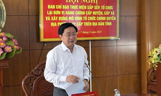 Bí thư Tỉnh ủy Long An Nguyễn Văn Quyết phát biểu chỉ đạo tại hội nghị đầu tiên của Ban Chỉ đạo thực hiện sắp xếp, tổ chức lại đơn vị hành chính cấp huyện, cấp xã. Ảnh: Cổng TTĐT Long An
