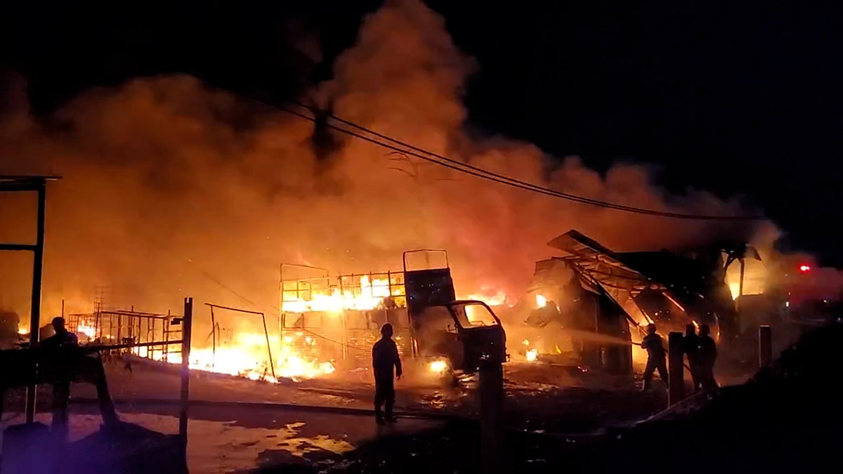 Scene of the scrap metal fire in Binh Duong, which occurred late on March 27. Photo: Dinh Trong