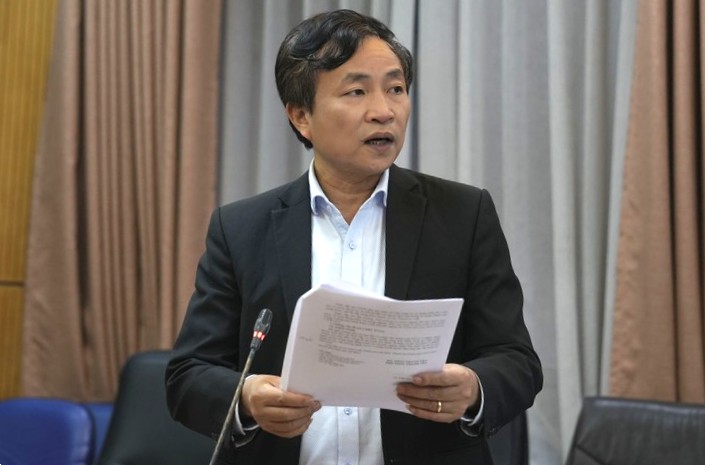 Ông Trần Đăng Vinh - Vụ trưởng Vụ pháp chế, Thanh tra Chính phủ báo cáo tại Hội đồng thẩm định. Ảnh: Bộ Tư pháp
