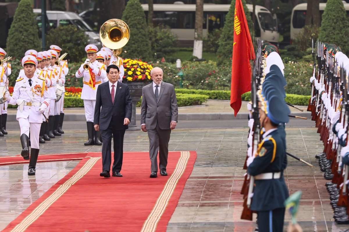 Politburo member and President Luong Cuong presided over the welcoming ceremony for Brazilian President Luiz Inacio Lula da Silva. Photo: Hai Nguyen