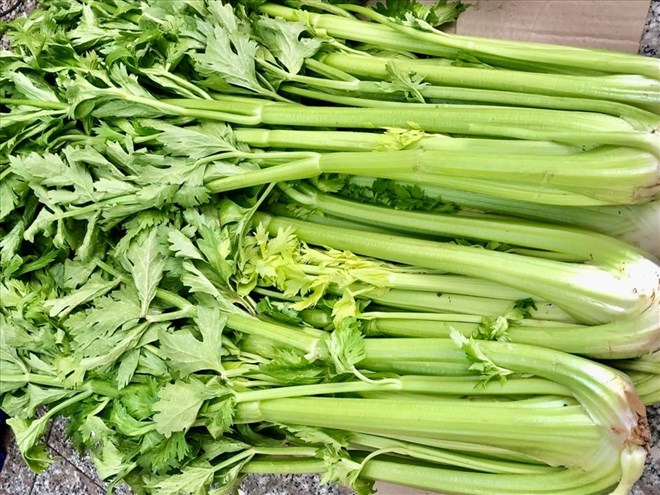Supplementing vegetables that can support kidney function and support kidney detoxification is a natural and effective method. Photo: Lam Anh.