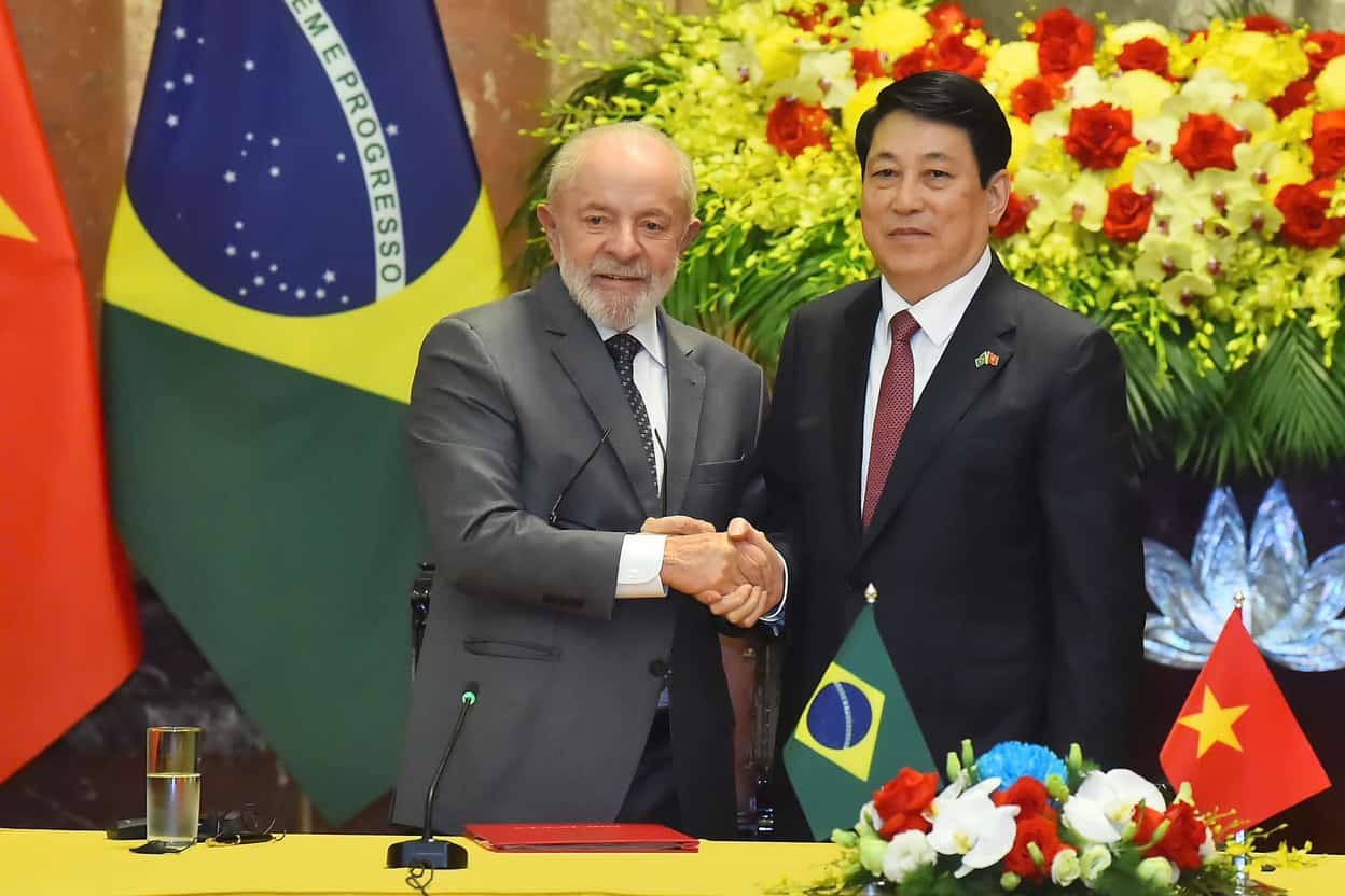 Politburo member and President Luong Cuong and Brazilian President Luiz Inacio Lula da Silva. Photo: Hai Nguyen