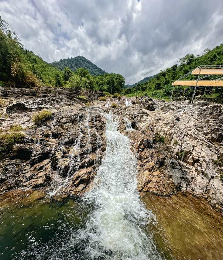 Tam khoang nong