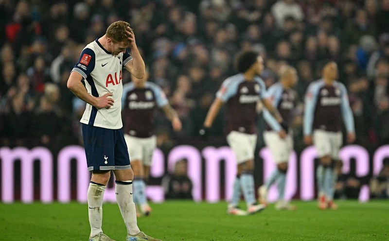Many fans are disappointed not to watch the Premier League this weekend after FIFA Days in March ended. Photo: AFP
