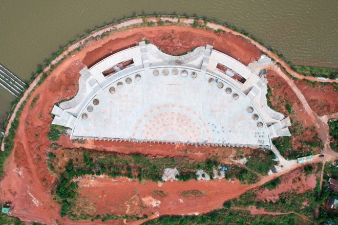 Chậm giải phóng mặt bằng ở dự án quảng trường 400 tỉ đồng
